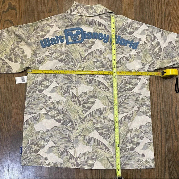 NWT Walt Disney World Tropical Spirit Jersey Shirt Jacket Shacket Men's Small - Picture 7 of 10